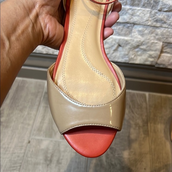 Tahari Fleur Sandals Cream and Red Peep-Toe with Adjustable Strap, size 7 1/2 - Picture 9 of 11